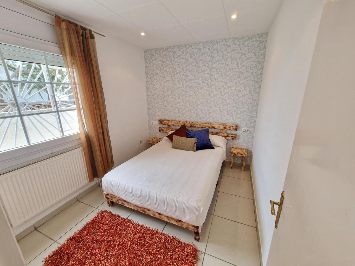Villa Promenade Terrace Емпуриабрава Екстериор снимка